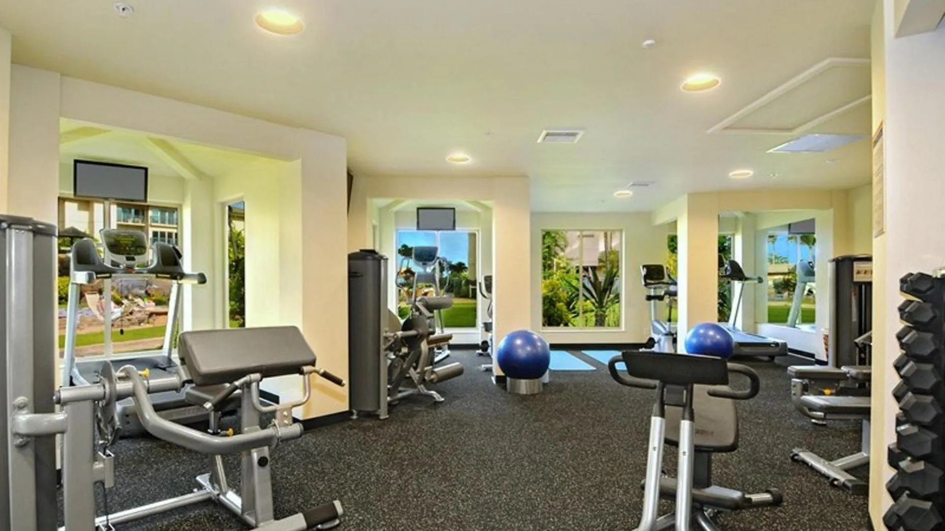 Apartment Waipouli Beach Resort Beautiful Luxury Ground Level Garden View Ac Pool! Kapa'a